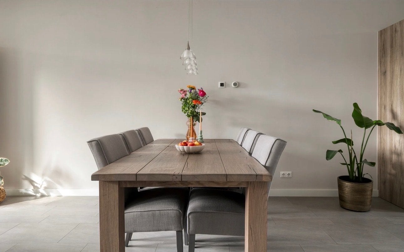 Robuuste eettafel met 6 stoelen - Beaufort Kiezel, Ophalen, Eikenhout, 200 cm of meer, 50 tot 100 cm