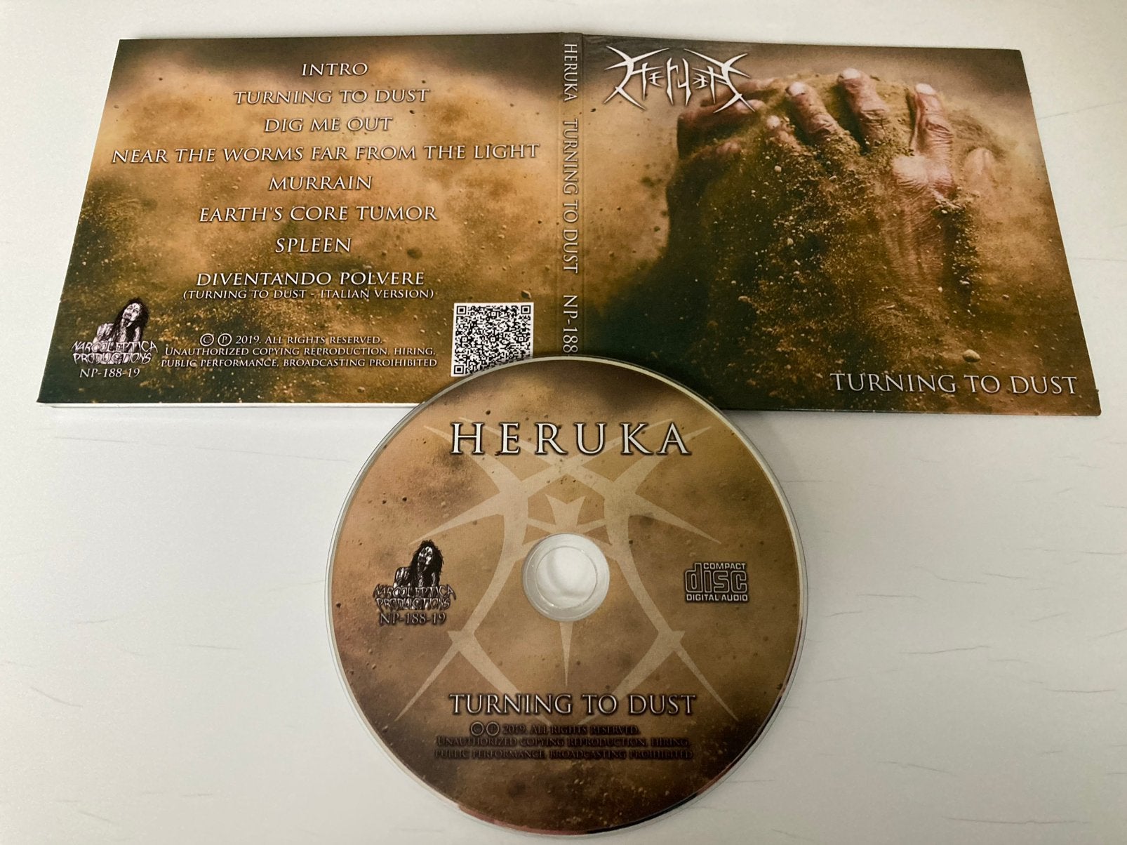Heruka - Turning to dust (digipak), Ophalen of Verzenden, Zo goed als nieuw