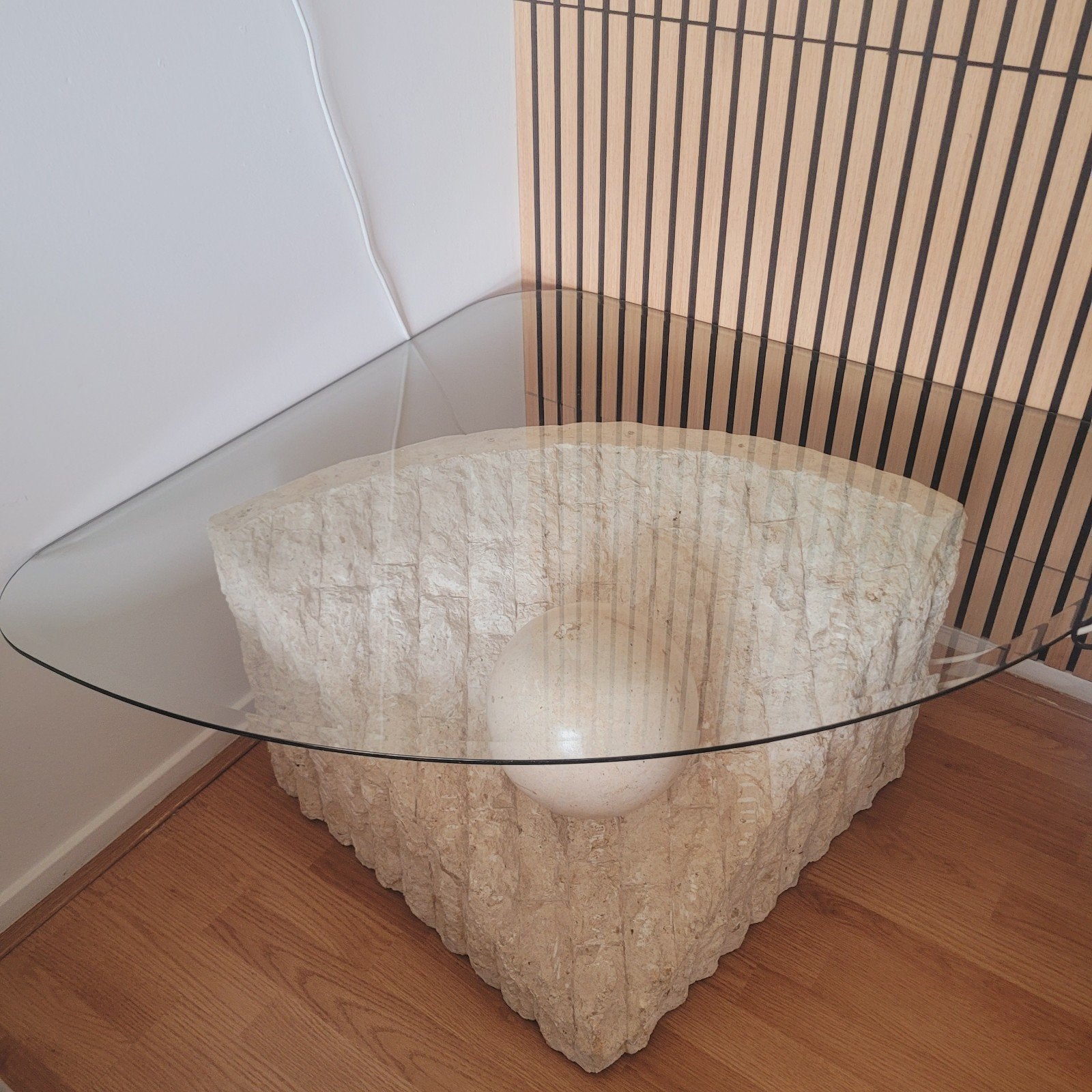 Hoektafel met glazen blad en stenen voet, Ophalen, Zo goed als nieuw, Overige vormen