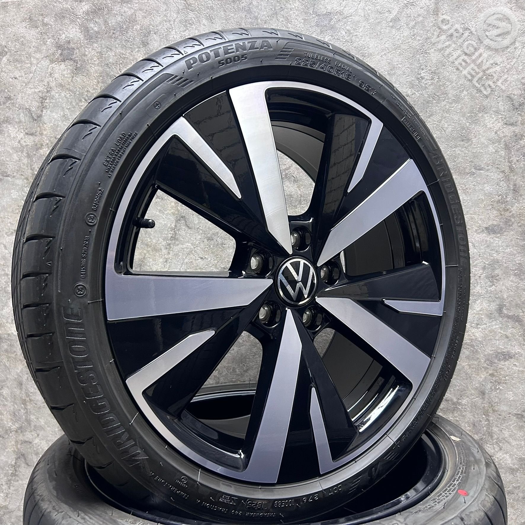 18 inch originele Catania velgen + zomerbanden VW Golf 8, 18 inch, Gebruikt, -, -