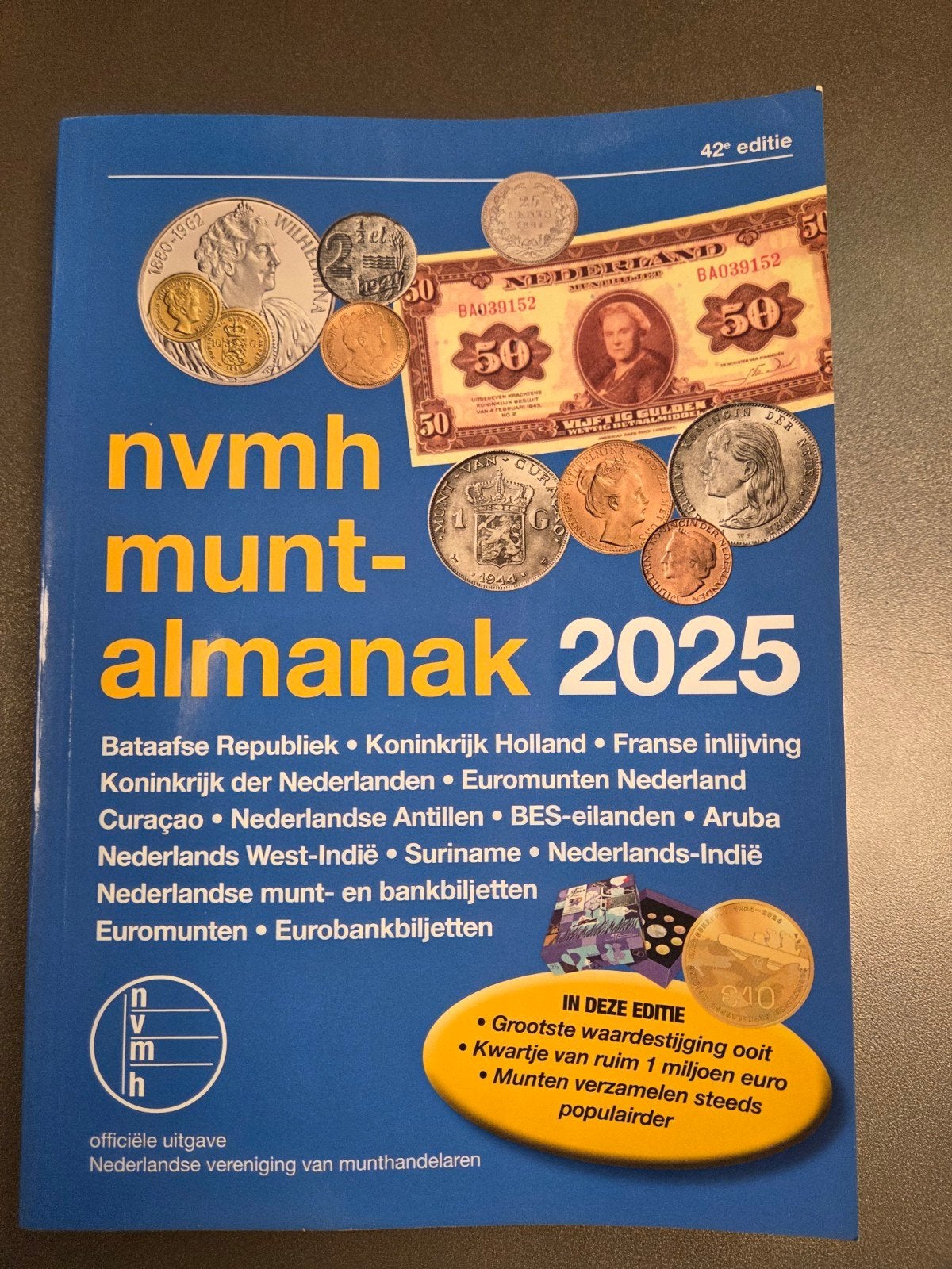 NVMH Munt-Almanak 2025 - Officiële uitgave, Postzegels en Munten, Munten | Nederland, Ophalen of Verzenden