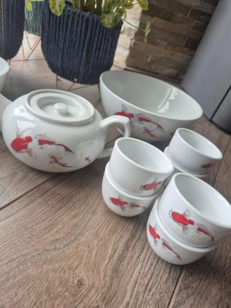 Prachtig Koi Servies - Theepot, Kommen en Kopjes, Huis en Inrichting, Keuken | Servies, Ophalen, Overige materialen, Gebruikt