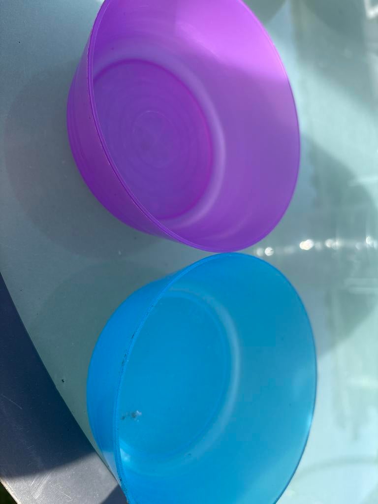 Twee IKEA kommen, paars en blauw, Overige materialen, Gebruikt, Ophalen of Verzenden, Kom(men)