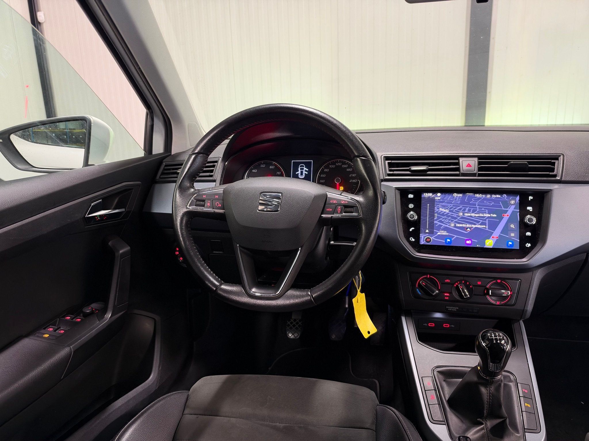 Seat Arona 1.0 TSI | Style Business Intense+ | Airco | Navi, Auto's, Voorwielaandrijving, Gebruikt, 1064 kg, Alcantara