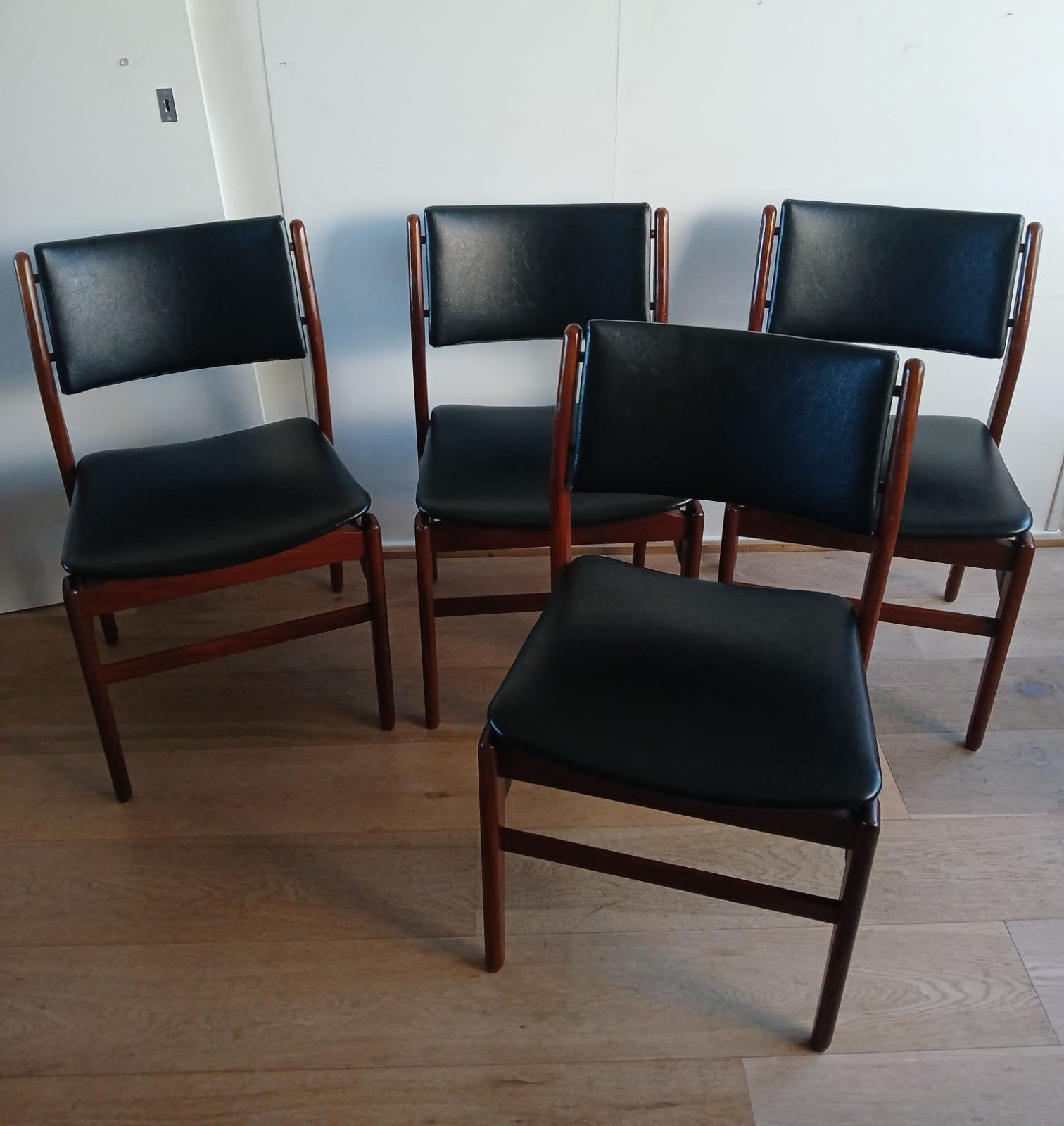 Set van 4 vintage stoelen, Ophalen, Vintage, Mid-Century, jaren '60, Deens design, Zwart, Leer