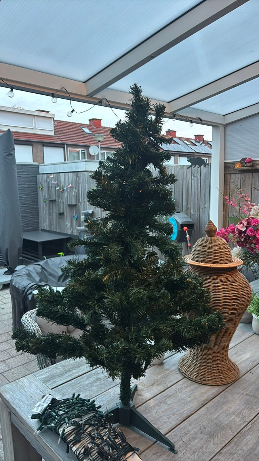 Te koop 2 kerstbomen met rattan rivera maision hangers, Ophalen of Verzenden, Zo goed als nieuw