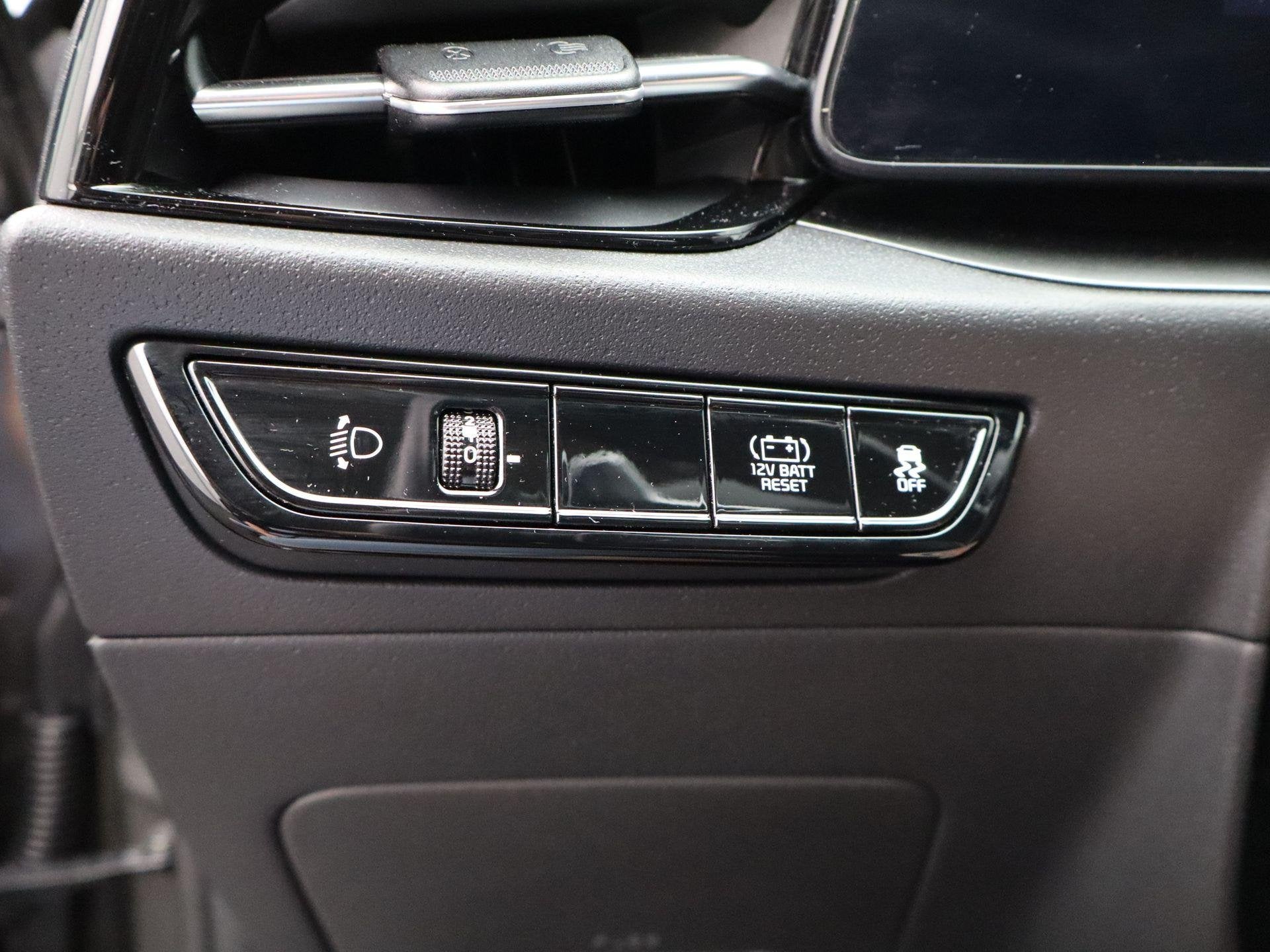 Foto 28 van Kia Niro 1.6 GDi Hybrid DynamicLine | Clima | Navi | Trekhaa