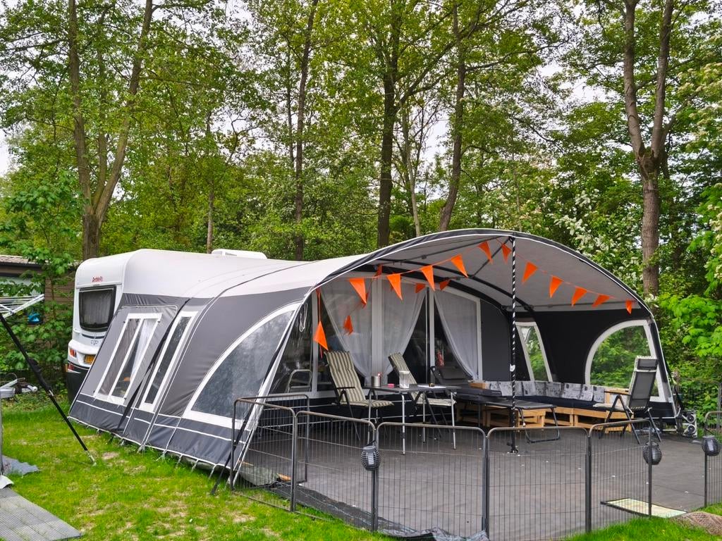 Dethleffs c go 515 caravan dorema voortent+ luifel, Caravans en Kamperen, Ophalen, Zo goed als nieuw, Tot en met 4