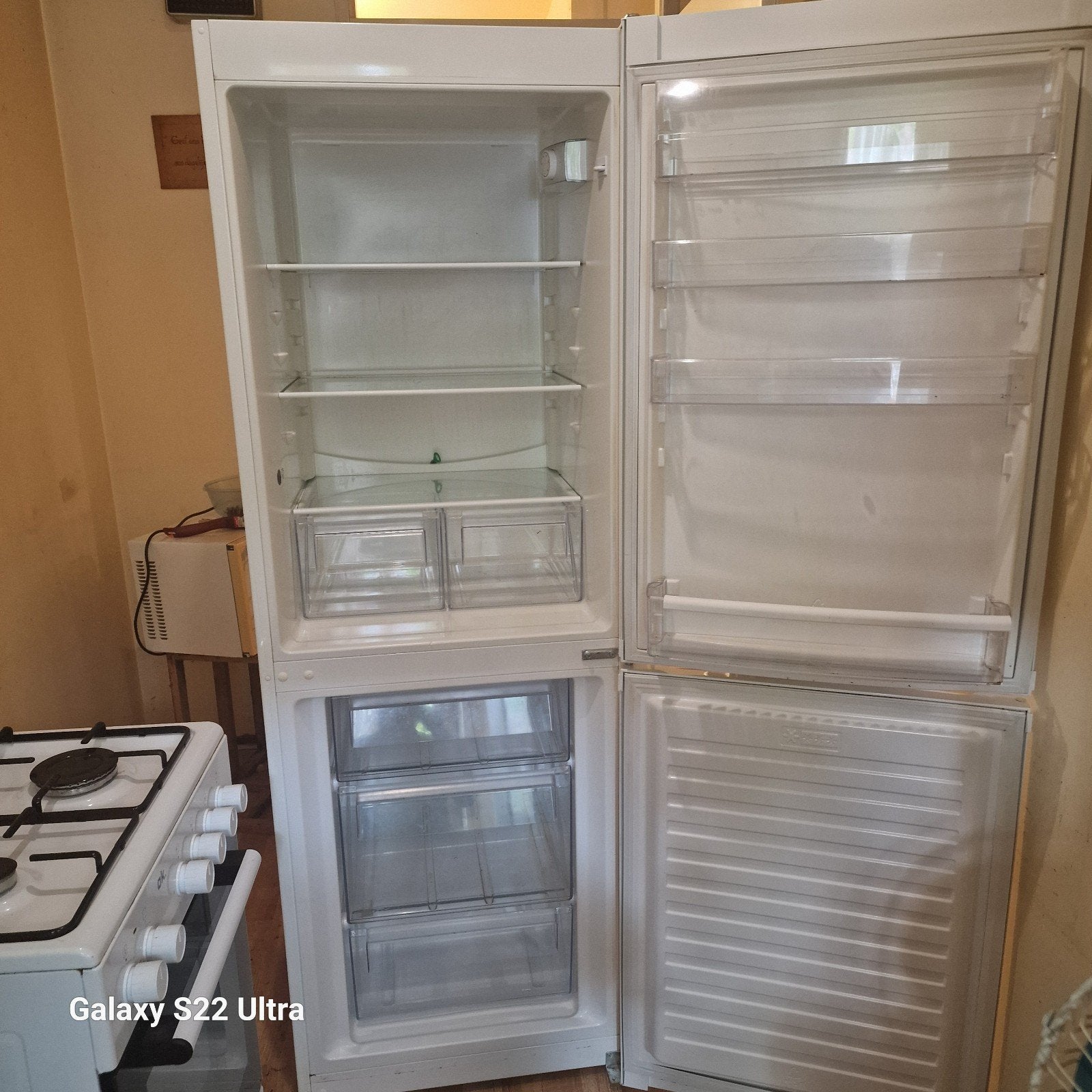 Witte koel-vriescombinatie met aparte vriezer, Witgoed en Apparatuur, Koelkasten en IJskasten, Gebruikt, 200 liter of meer, 60 cm of meer