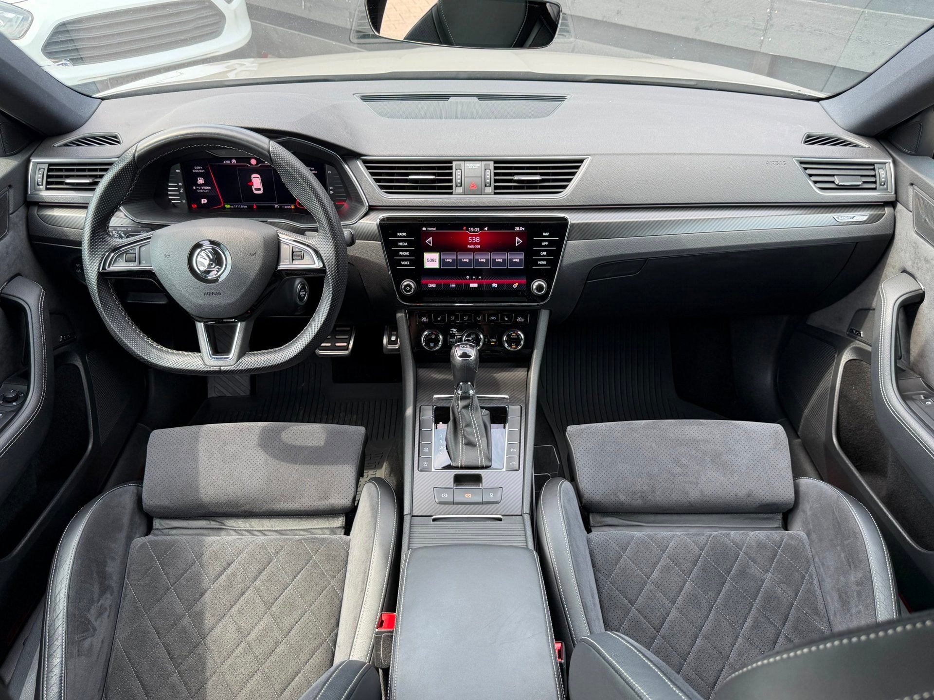 Skoda Superb Combi 1.5 TSI ACT Sportline Canton I Memory I L, Auto's, Skoda, 4 cilinders, 150 pk, Leder en Stof, Origineel Nederlands