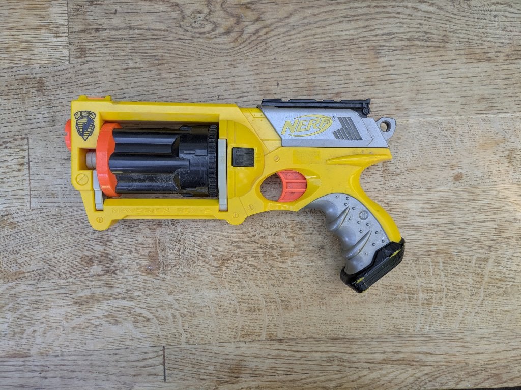 Nerf N-Strike Maverick REV-6, Kinderen en Baby's, Speelgoed | Buiten | Actiespeelgoed, Ophalen of Verzenden, Gebruikt