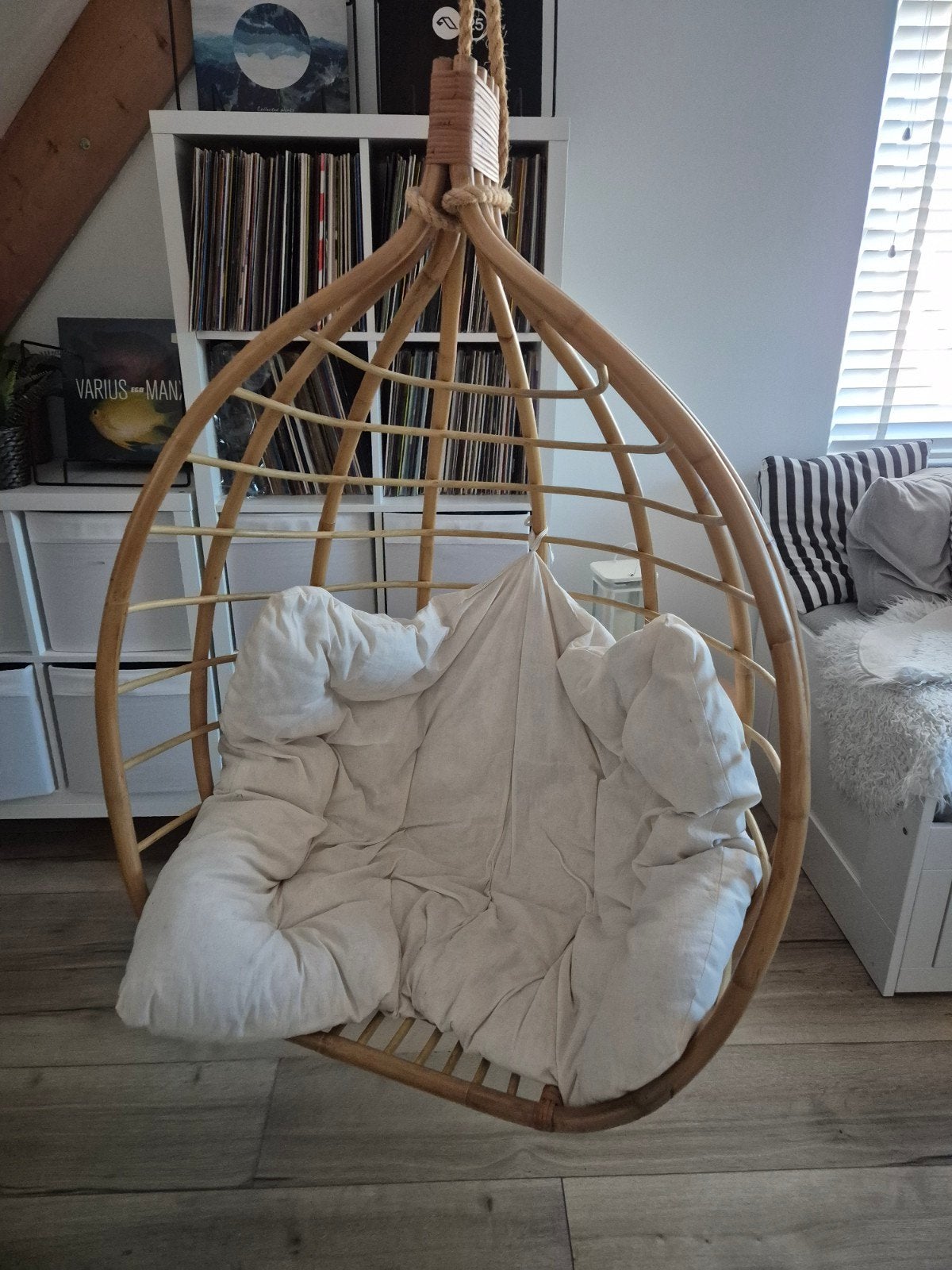 Hangstoel Olive van Bamboo met wit kussen, Overige kleuren, Riet of Rotan, Zo goed als nieuw, Eén