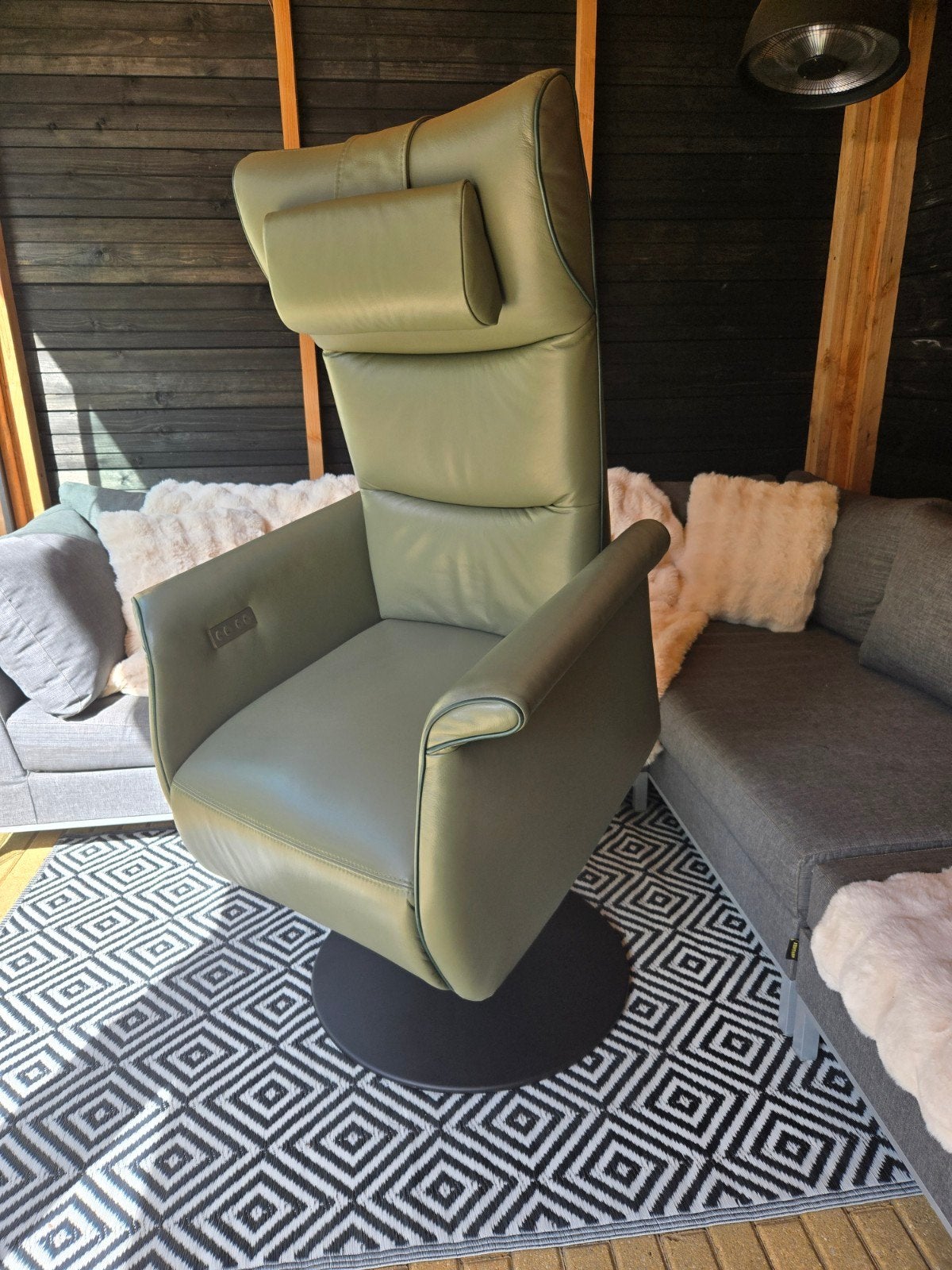 Prominent XL Staop Relax elektrisch met accu Draaibaar ZGAN, Ophalen, Overige kleuren, Leer, Zo goed als nieuw