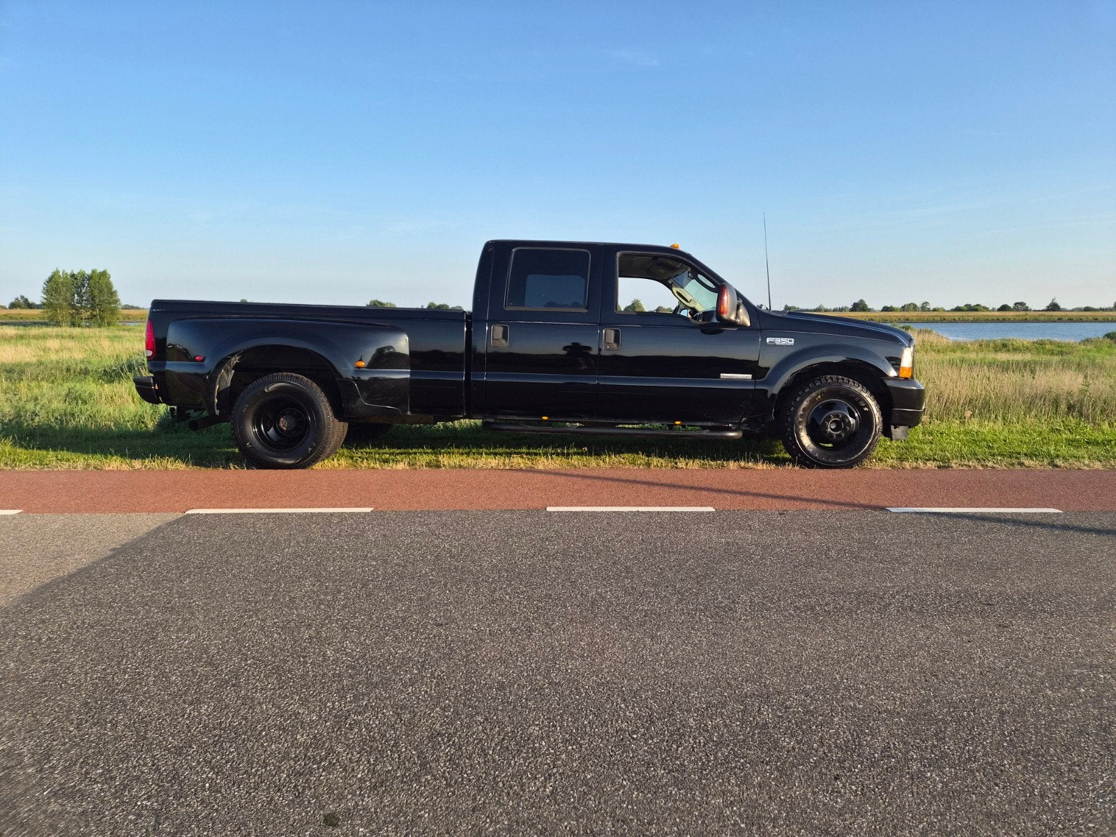 Ford F350 Dually B rijbewijs! 6.0 V8 Powerstroke Gooseneck, 8 cilinders, Zwart, Bedrijf, Diesel