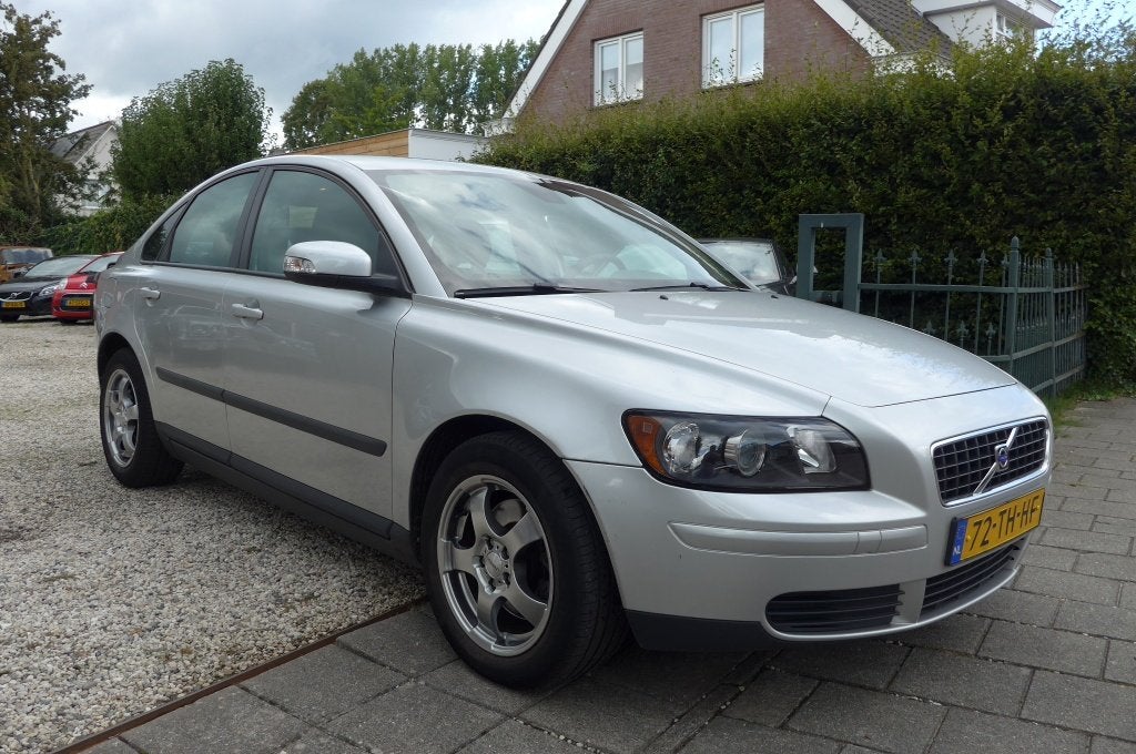 Volvo S40 2.4 Edition I Nwe APK! (bj 2006, automaat), Auto's, Volvo, Automaat, Gebruikt, 700 kg, 2435 cc