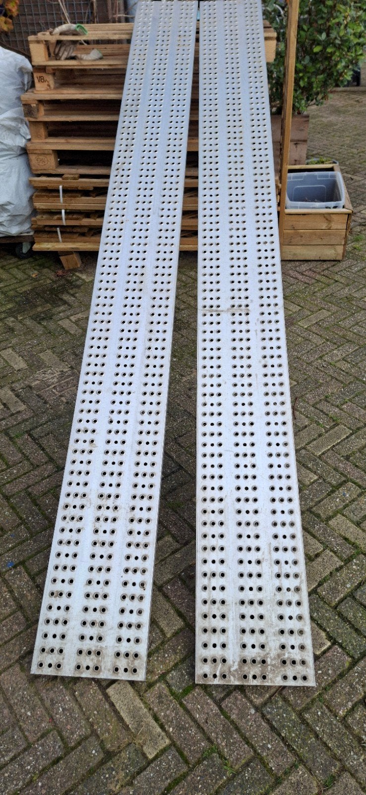 2 nieuwe Aluminium rijplaten 3.00 x 30 cm dikte 3 cm, Ophalen of Verzenden