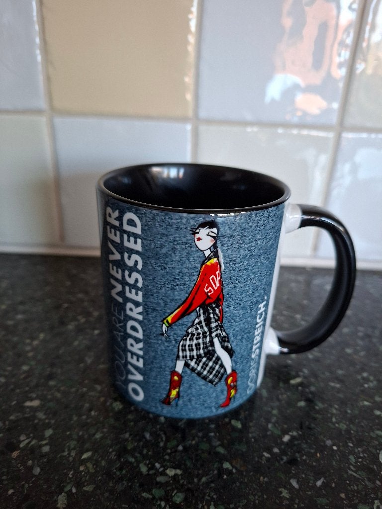 Beker Doris Streich - Never Overdressed, Ophalen of Verzenden, Overige stijlen, Overige typen