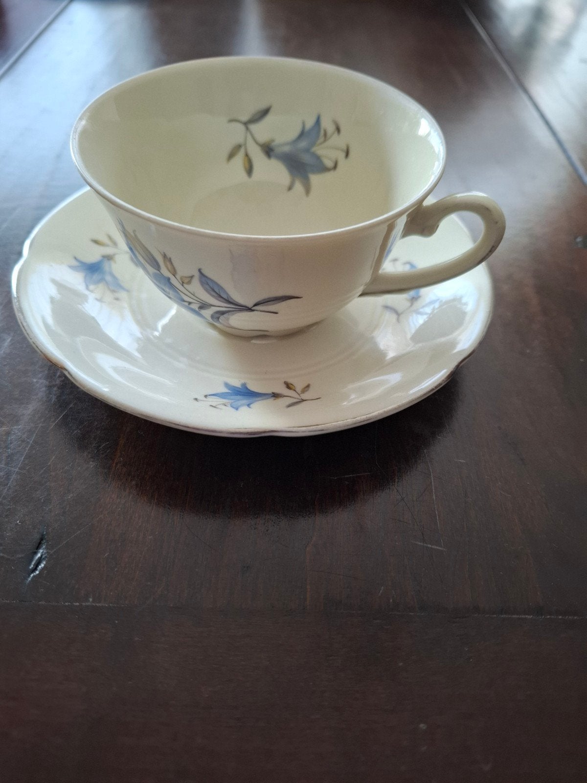 Vintage Mosa theekop en schotel met blauwe bloemen, Ophalen of Verzenden