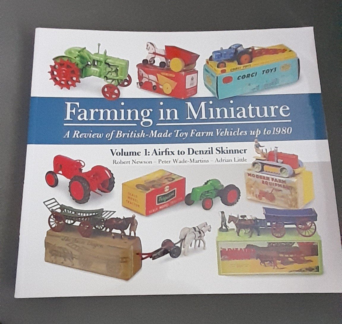 Farming in Miniature: Britse Speelgoed Tractoren Boek, Ophalen of Verzenden