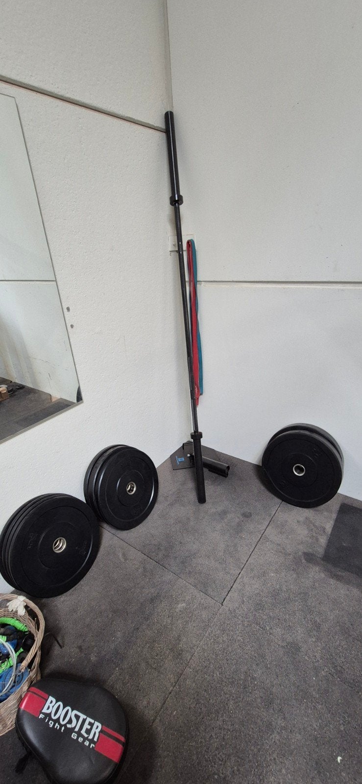 Complete Fitnessruimte: Krachtstation, Hometrainer, Bank, Sport en Fitness, Ophalen, Benen, Gebruikt, Krachtstation