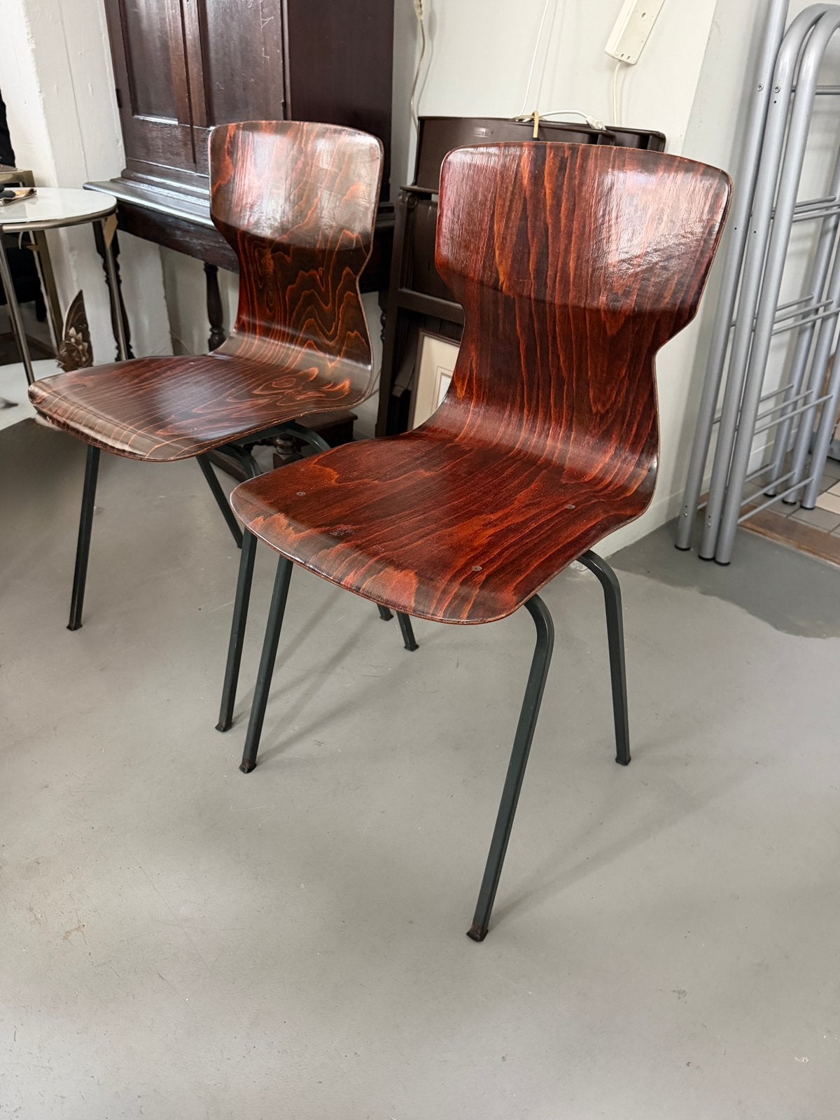 Vintage schoolstoelen, Eromes Wijchen plywood stoelen, Ophalen, Gebruikt, Twee, I