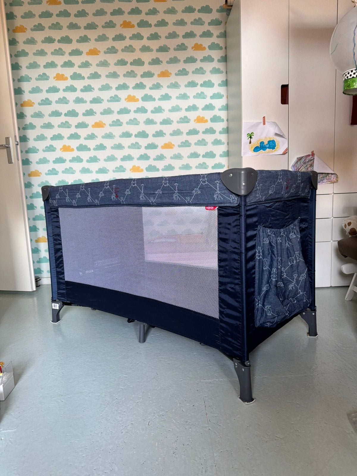 Nijntje campingbedje reisbedje kinderbed incl matras Prenata, Kinderen en Baby's, Ophalen, Gebruikt, Reisbedje