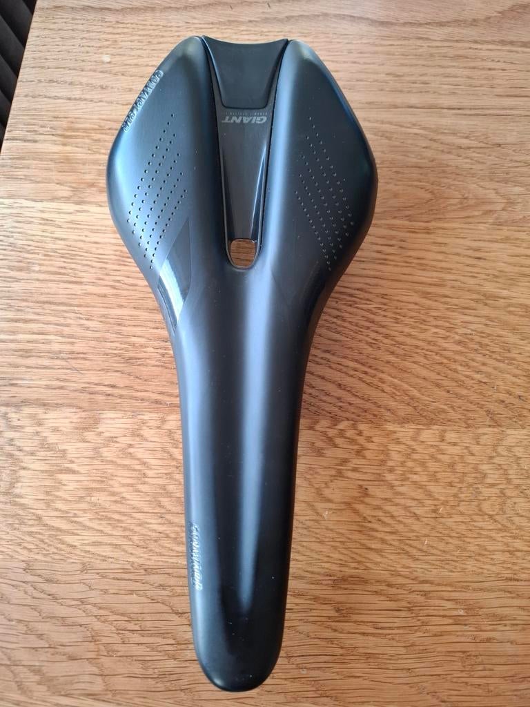 Giant Carbon Zadel Contact SLR, Ophalen of Verzenden