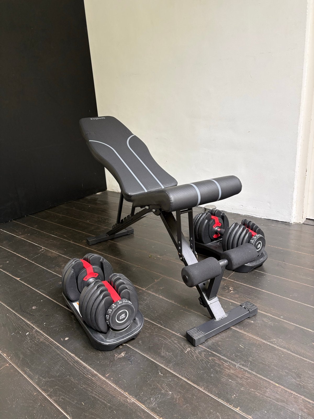 Verstelbare fitnessbank met verstelbare dumbbells (24kg), Sport en Fitness, Ophalen of Verzenden, Zo goed als nieuw, Armen, Fitnessbank