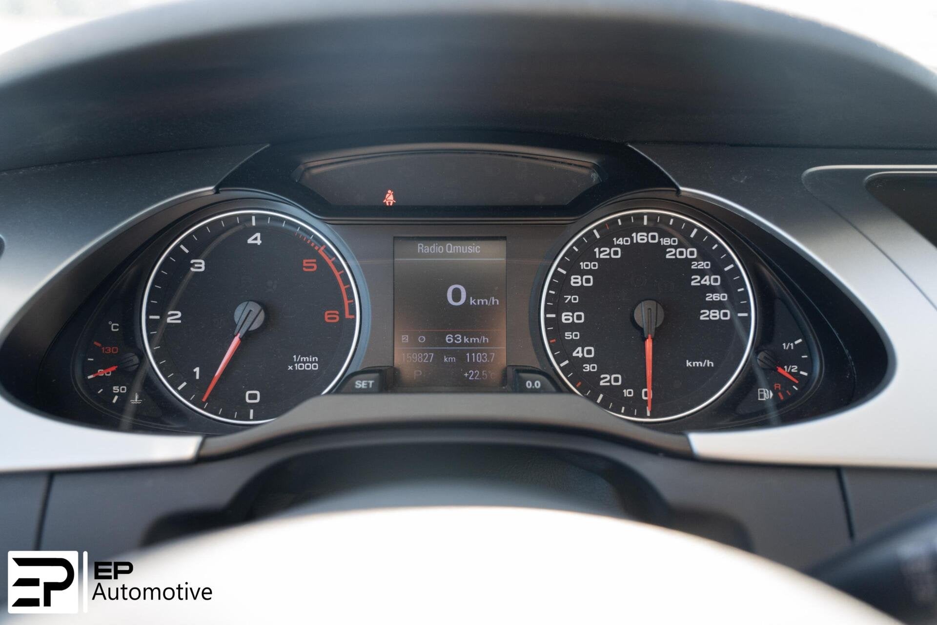 AUDI A4 ALLROAD 3.0 V6 TDI QUATTRO 239ch - BVA 7 - CUIR/ALCANTARA - JANTES 19" - ATTELAGE - SIÈGES CHAUFFANTS