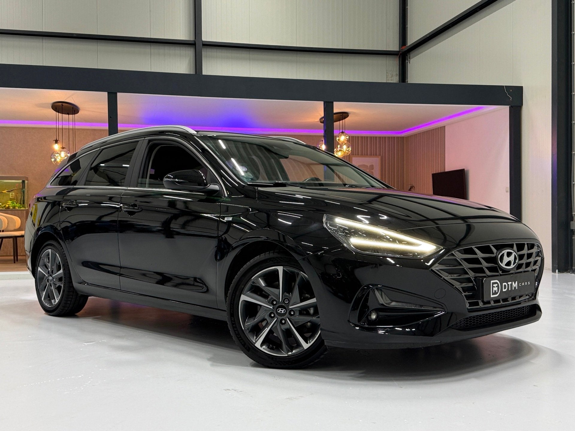 Hyundai I30 Wagon 1.0 T-GDi MHEV Creative Aut. | Trekhaak |, Dealer onderhouden, Stof, Gebruikt, Zwart