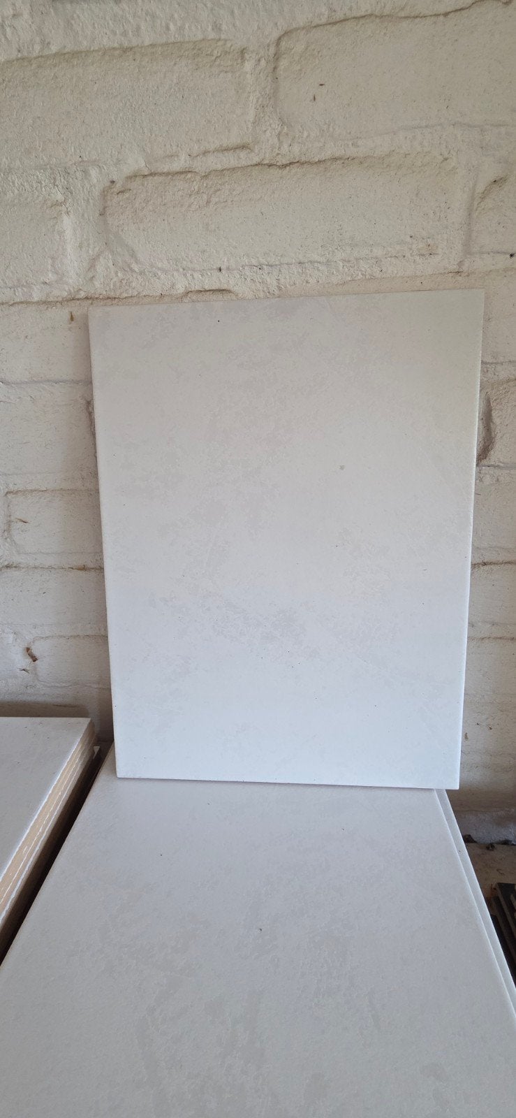 badkamertegels wit met structuur, Doe-het-zelf en Verbouw, Ophalen, Nieuw, 20 tot 40 cm, Minder dan 5 m²