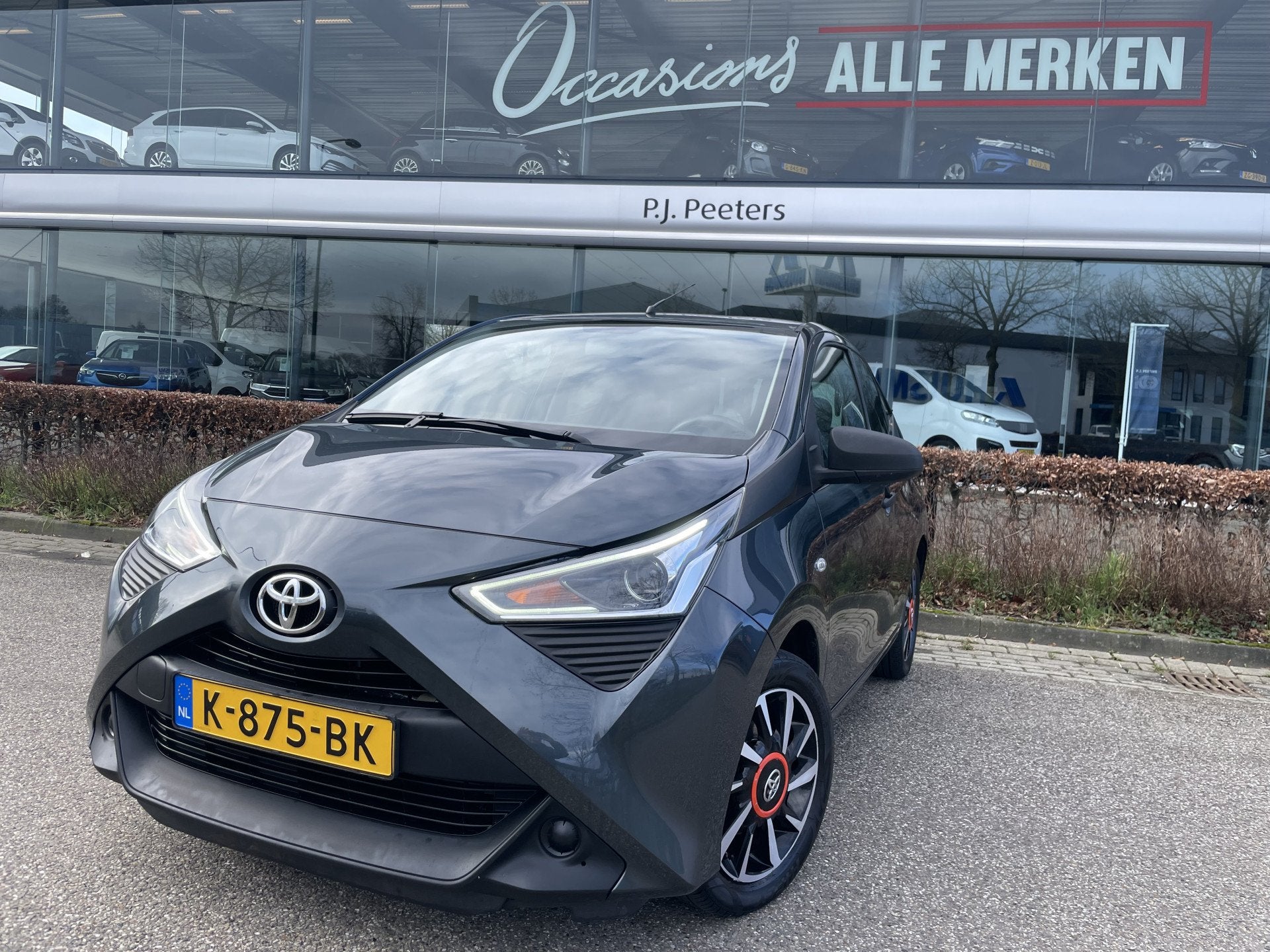 Toyota Aygo 1.0 VVT-i x-fun Airco - Cruise control - Licht m, Voorwielaandrijving, Stof, Gebruikt, 4 stoelen