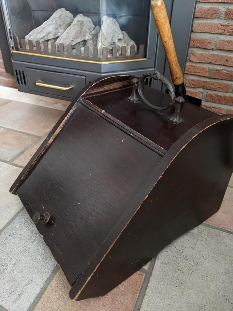 Antieke kolenbak met schepje - Vintage haardaccessoire, Ophalen, Gebruikt, Bruin, Vintage