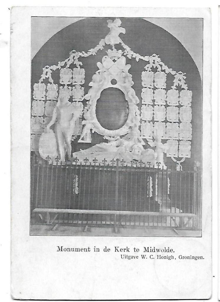 Midwolde monument in de kerk oude gelopen ansichtkaart 9536, Ophalen of Verzenden, 1940 tot 1960, Gelopen