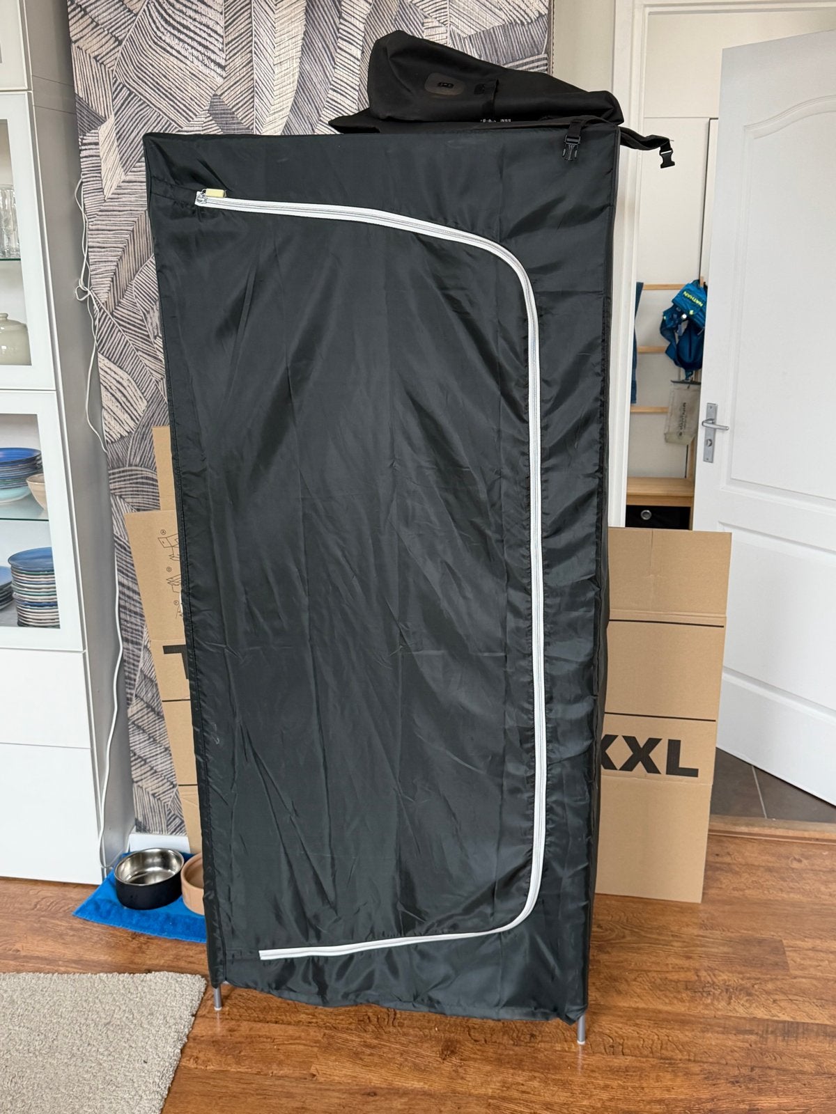 IKEA VUKU stoffen kledingkast gratis af te halen, Huis en Inrichting, Ophalen, Met plank(en), Kunststof, Gebruikt