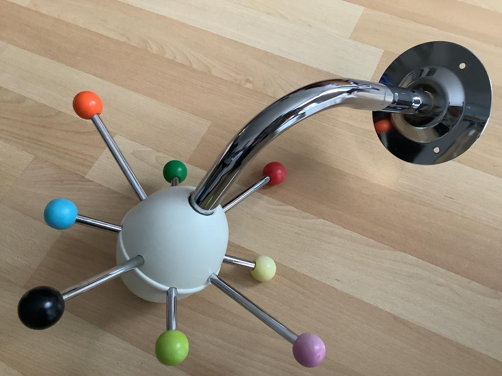 sputnik wand kapstok ikea, Huis en Inrichting, Woonaccessoires | Kapstokken, Zo goed als nieuw, Minder dan 100 cm, Metaal, Ophalen