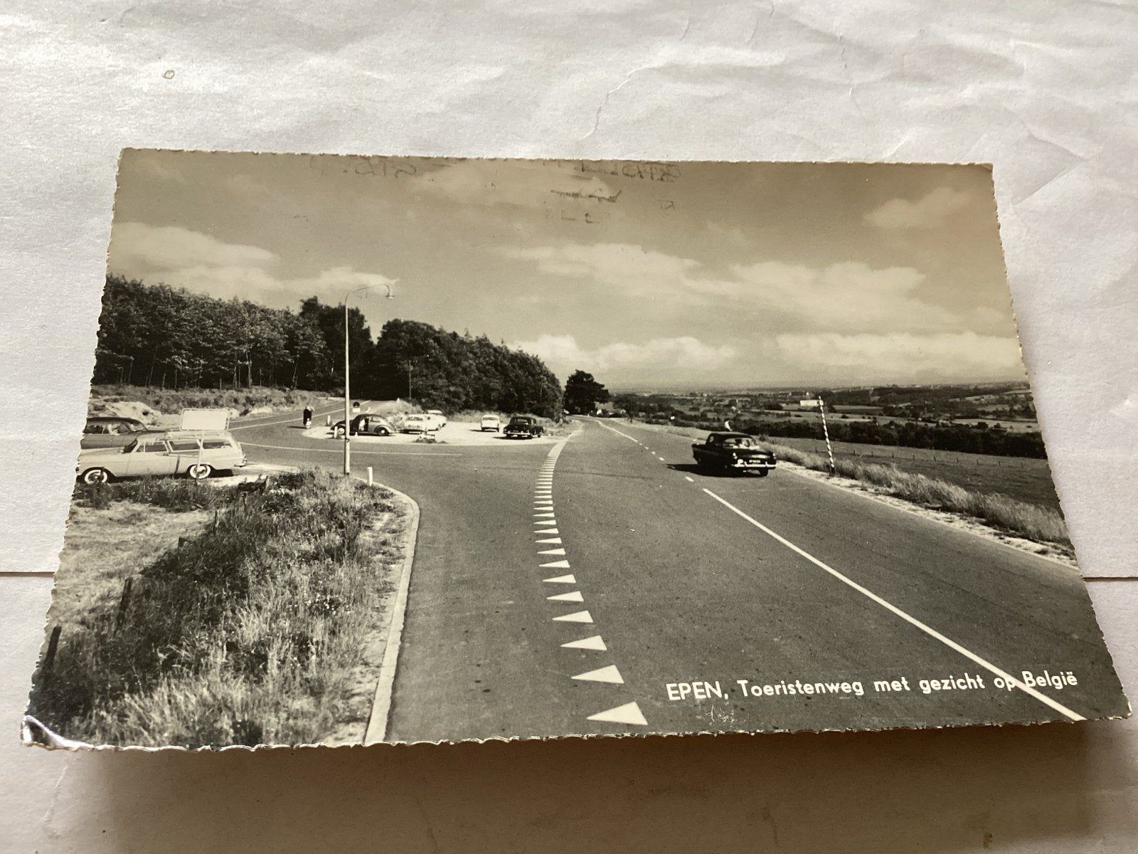 Oude Ansichtkaart Epen Toeristenweg met uitzicht op België, Verzamelen, Ansichtkaarten | België, Ophalen of Verzenden, 1960 tot 1980