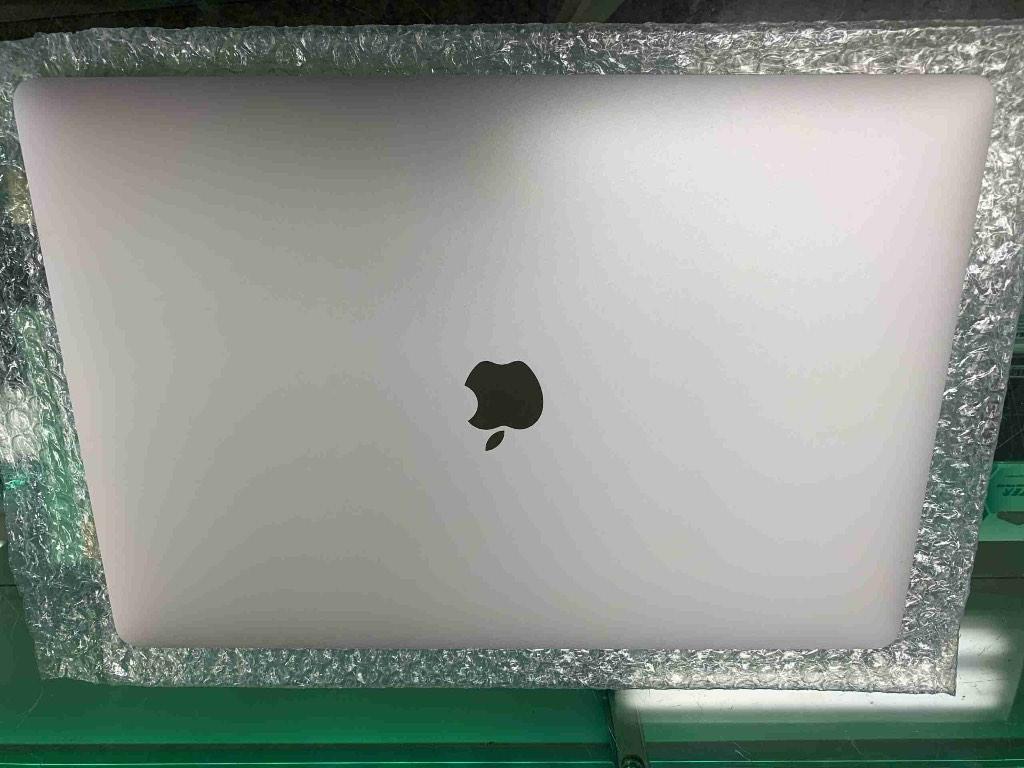 MacBook Pro 15 inch lcd scherm reparatie 2018 2019 a1990 zil, IPS, Refurbished, Full HD, Ophalen of Verzenden