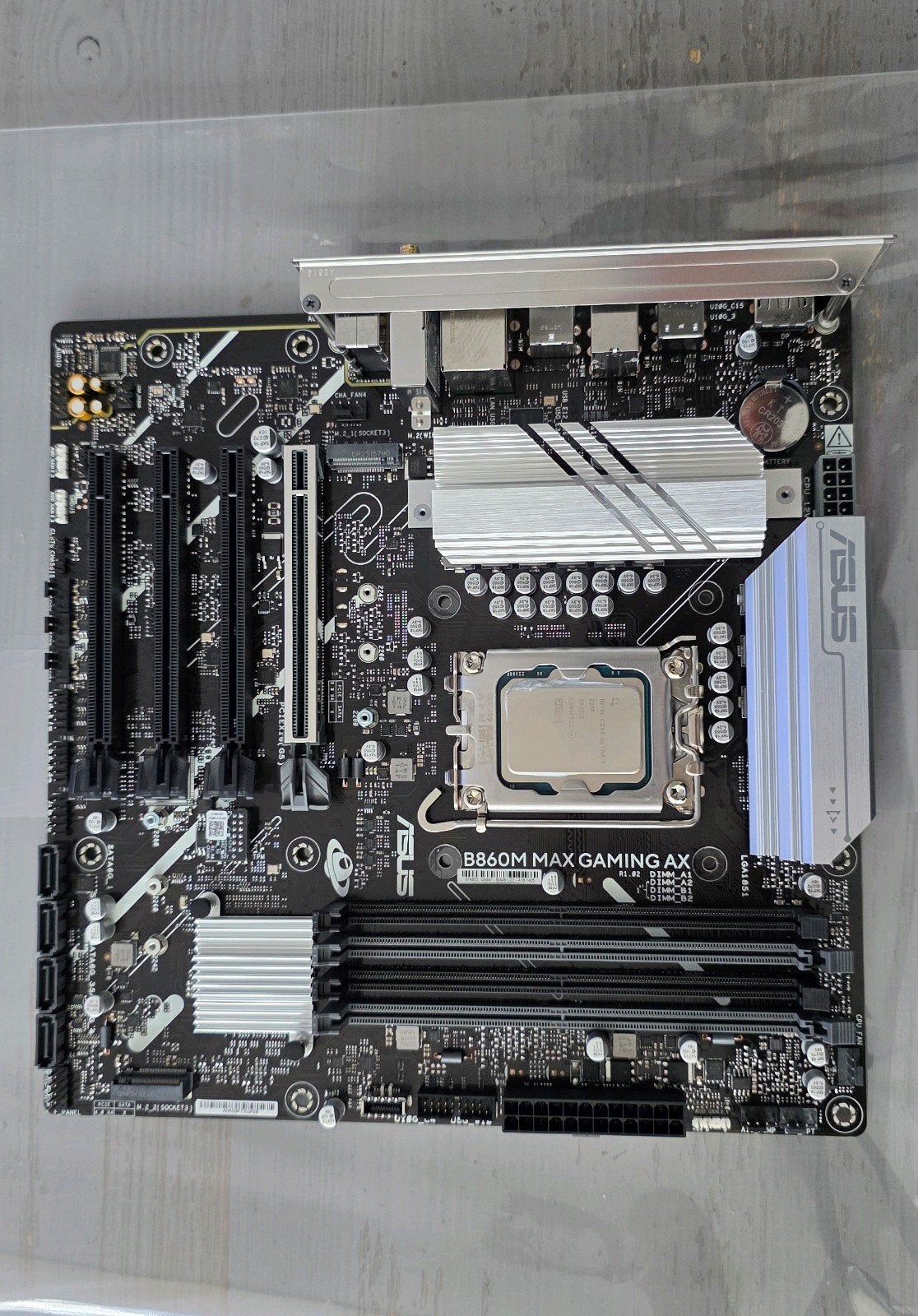 ASUS B860M MAX GAMING AX + Intel i5 ultra 225F, Computers en Software, Ophalen, Nieuw, Intel, DDR5