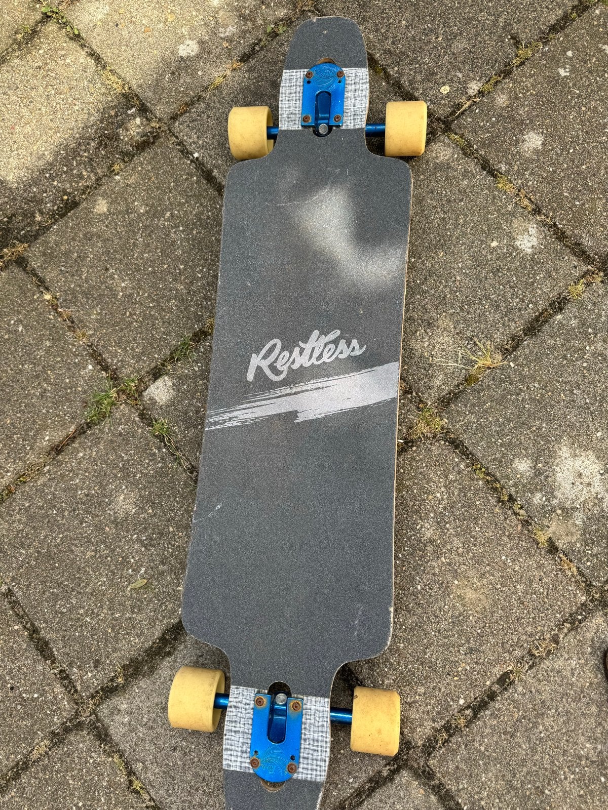 Restless Longboard met hertendesign, Sport en Fitness, Skateboarden, Ophalen, Gebruikt, Skateboard, Longboard