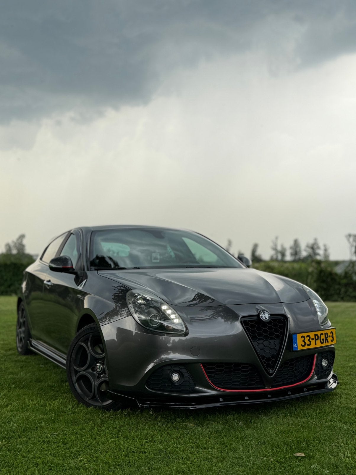 Alfa Romeo Giulietta 1.750 TBI 2011 Grijs, Auto's, Euro 5, 1295 kg, 4 cilinders, Origineel Nederlands