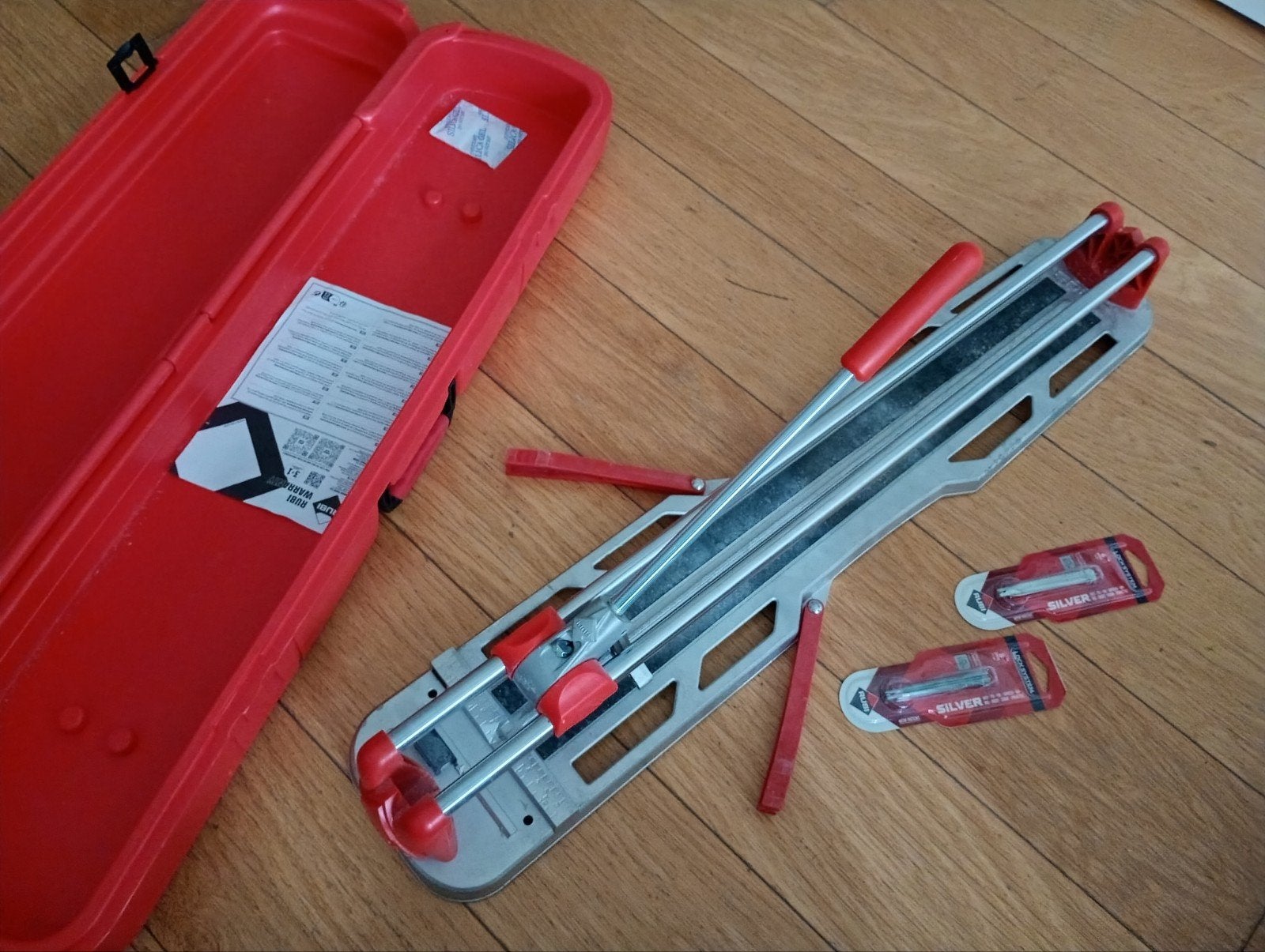 Rubi STAR-63 tegelsnijder met 2 extra snijwieltjes, Doe-het-zelf en Verbouw, Gereedschap | Handgereedschap, Ophalen of Verzenden