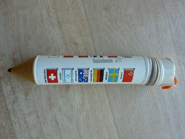 RABOBANK retro etui met de vlaggen van landen, Ophalen, Gebruikt, Gebruiksvoorwerp