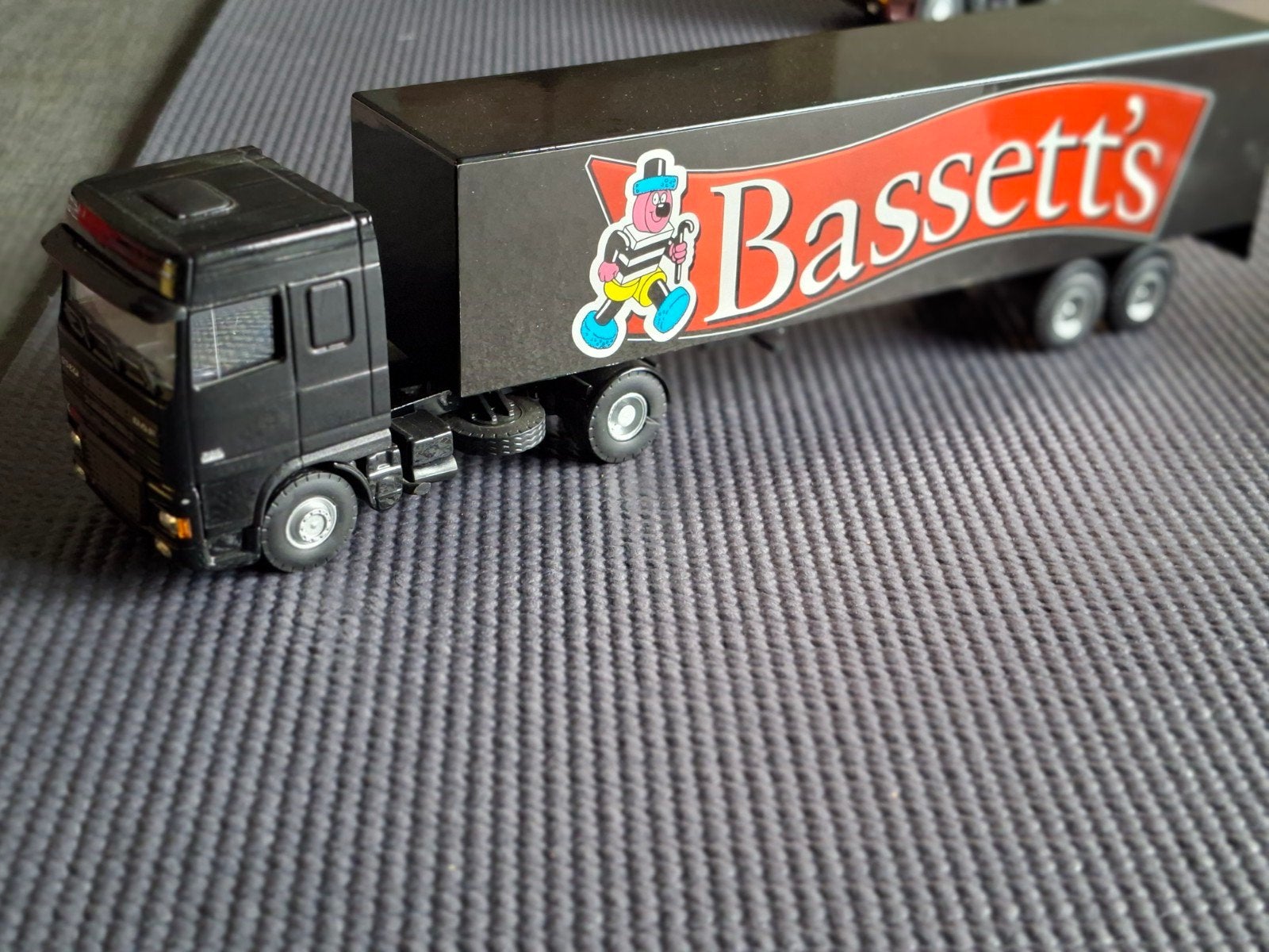 Daf truck met oplegger van Lion Cars, Ophalen of Verzenden, Zo goed als nieuw, Bus of Vrachtwagen, Lion Toys