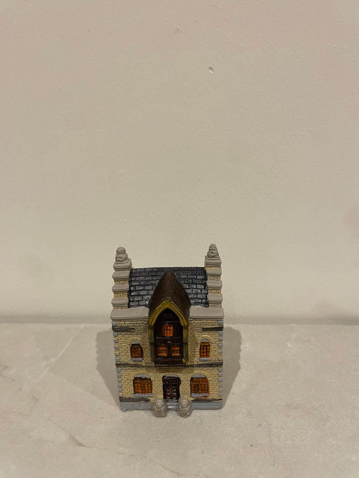 De Vliegende Hollander Beeldje Efteling Gevel, Verzamelen, Ophalen of Verzenden, Nieuw, Beeldje of Poppetje