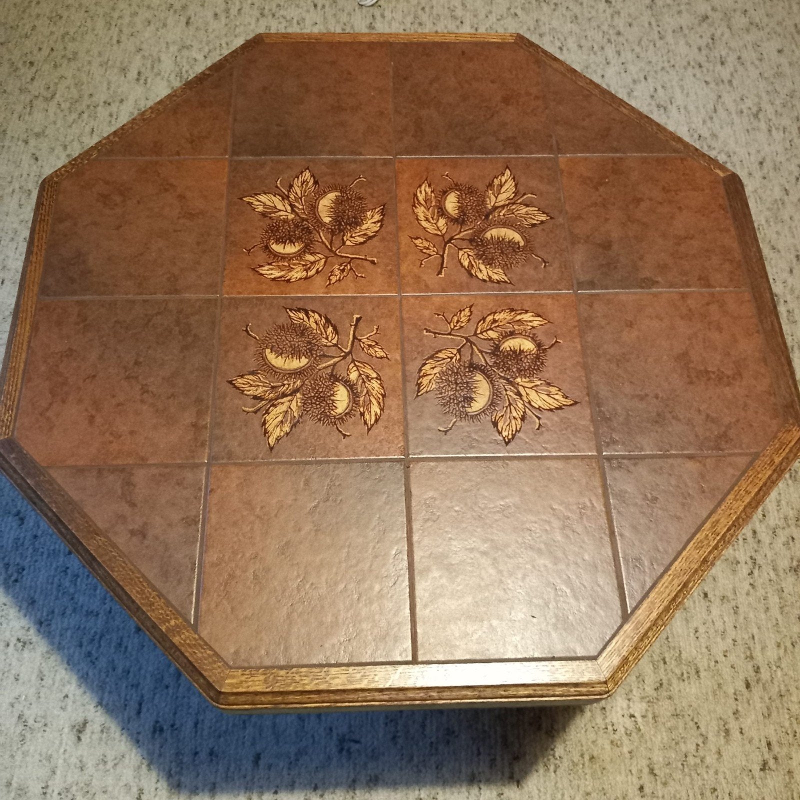 retro vintage eiken salontafel met tegels, Huis en Inrichting, Tafels | Salontafels, Ophalen, Rond, 50 tot 100 cm, 50 tot 100 cm