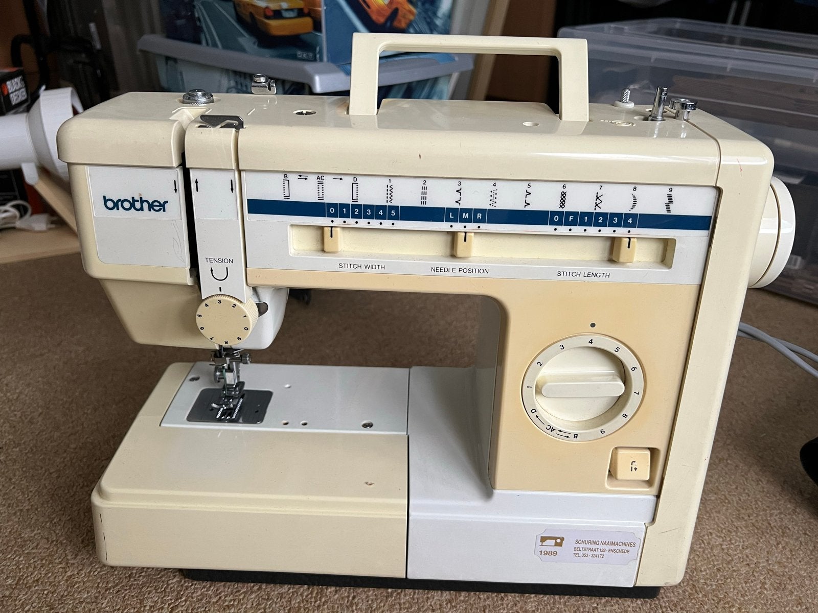 Brother Naaimachine - Vintage Model, Goede Staat, Hobby en Vrije tijd, Naaimachines en Toebehoren, Ophalen, Zo goed als nieuw