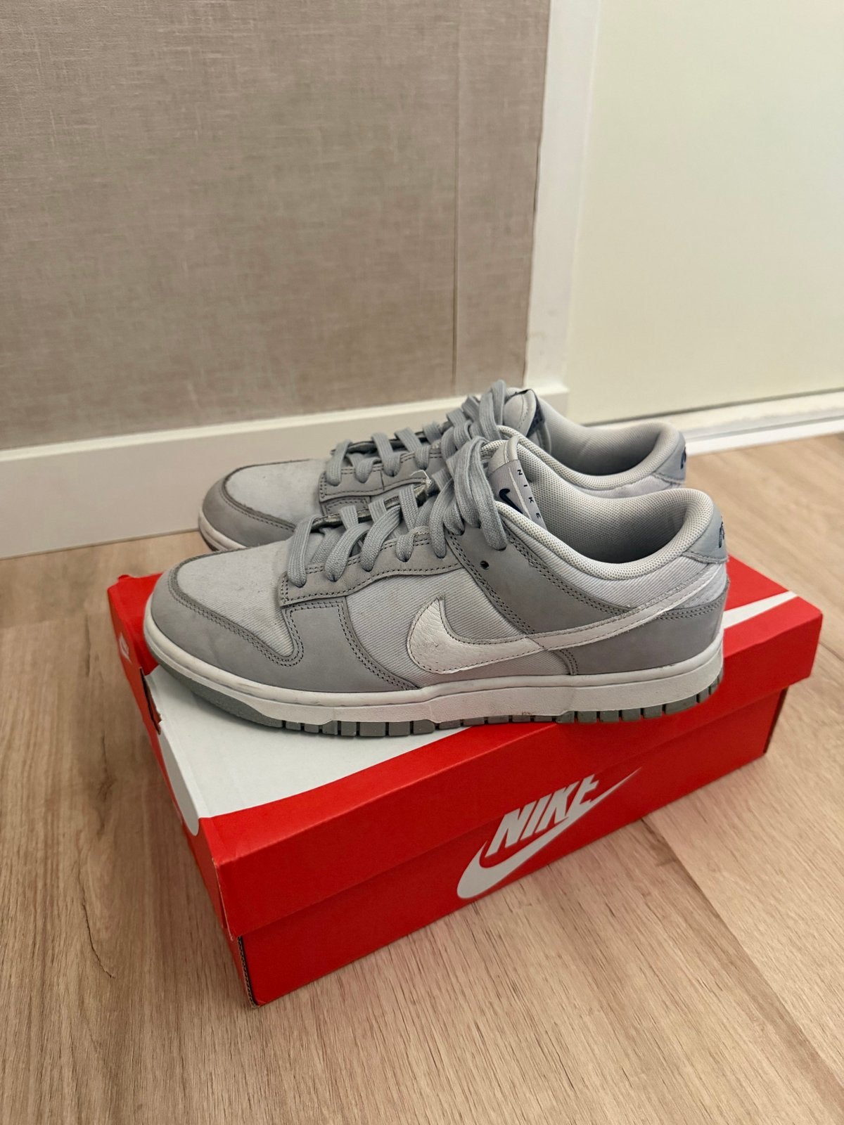 Nike Dunk Low LX NBHD Light Smoke Grey/White, Ophalen of Verzenden, Zo goed als nieuw, Grijs, Sneakers of Gympen