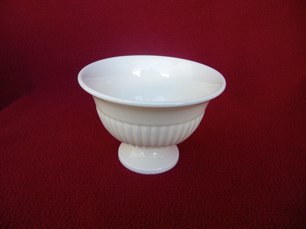 Wedgwood EDME 2 sherbetcups, Ophalen of Verzenden, Zo goed als nieuw, Kom(men), Wedgwood