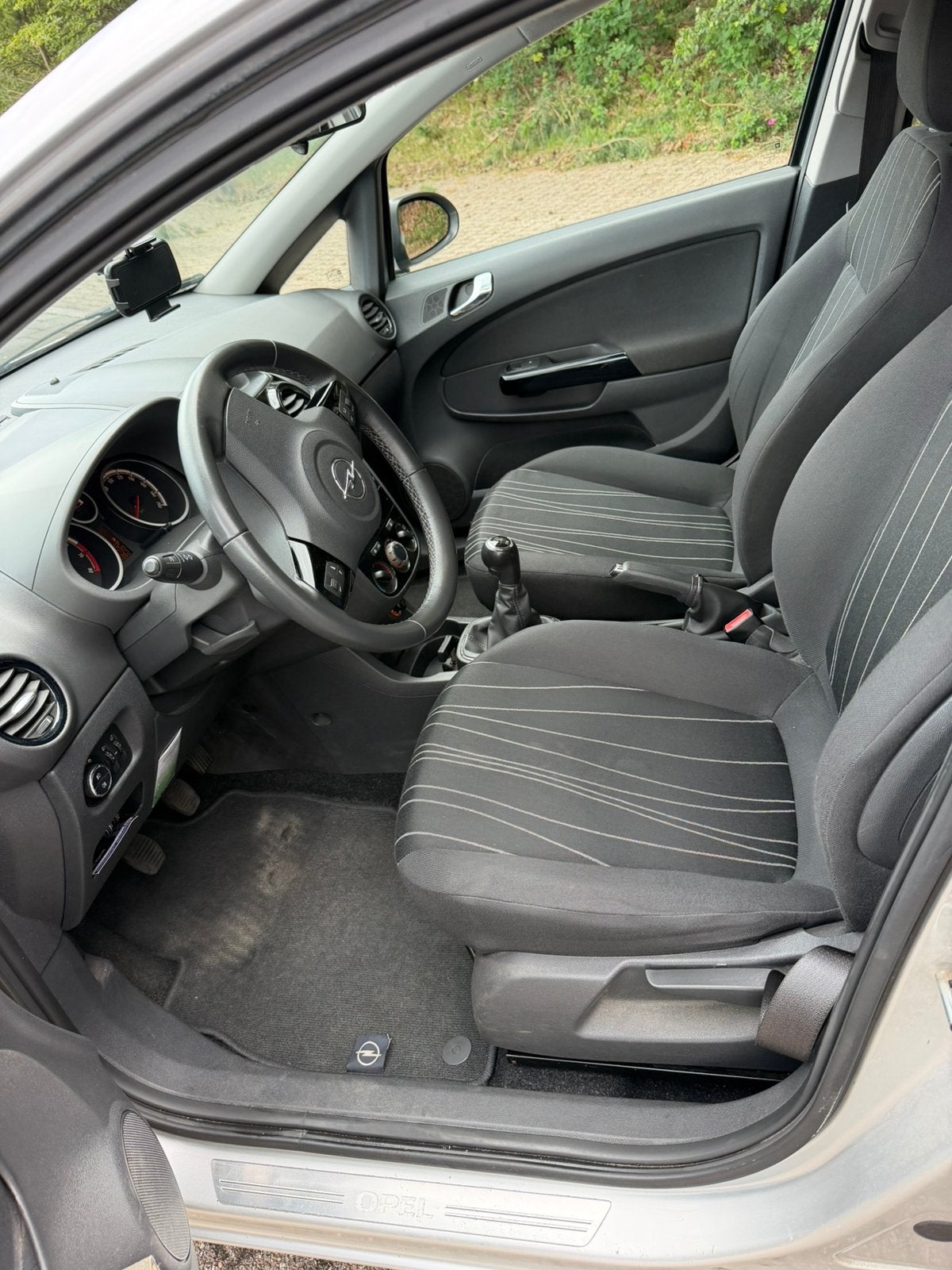 Opel Corsa 1.4 16V 5D 2010 111 Edition Grijs  APK 20-06-2027, Auto's, Opel, Voorwielaandrijving, 1063 kg, 1398 cc, 4 cilinders